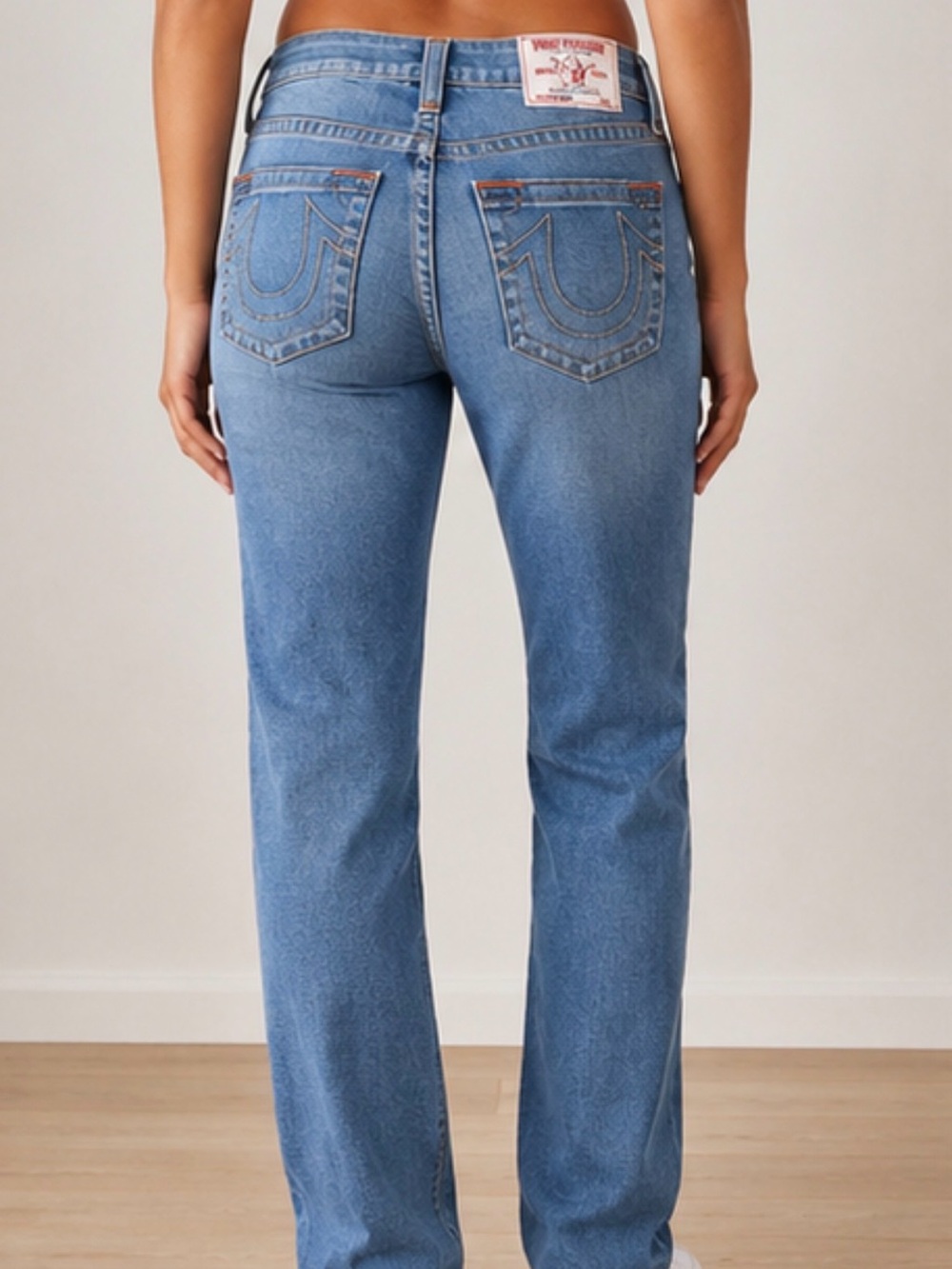 True religion women’s skinny jeans, straight leg size 28